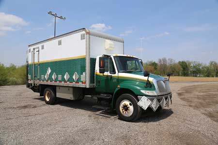 MAXON Lift Gate-2004 International 4300 4x2 Box Truck